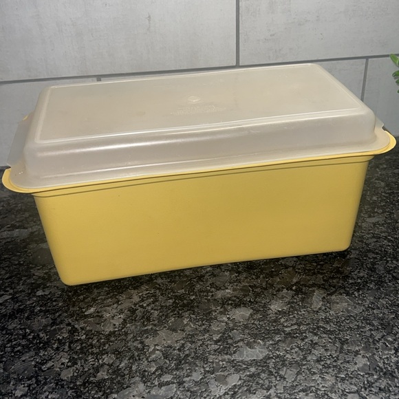 Tupperware | Kitchen | Harvest Gold Bread Box Vintage Tupperware Very ...